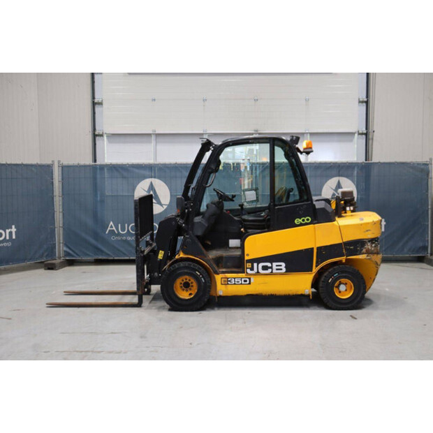 2016 جيه سي بي 35D-46809417