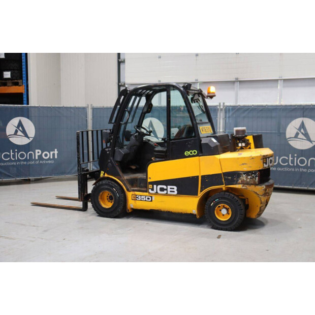 2016 جيه سي بي 35D-46809418