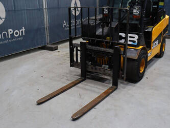 2016-jcb-35d-1447174-46809424