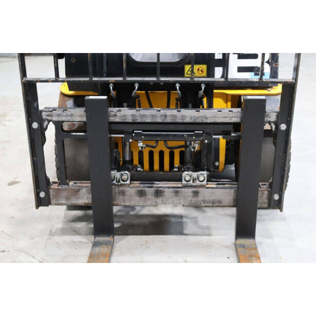 2016 جيه سي بي 35D-46809426