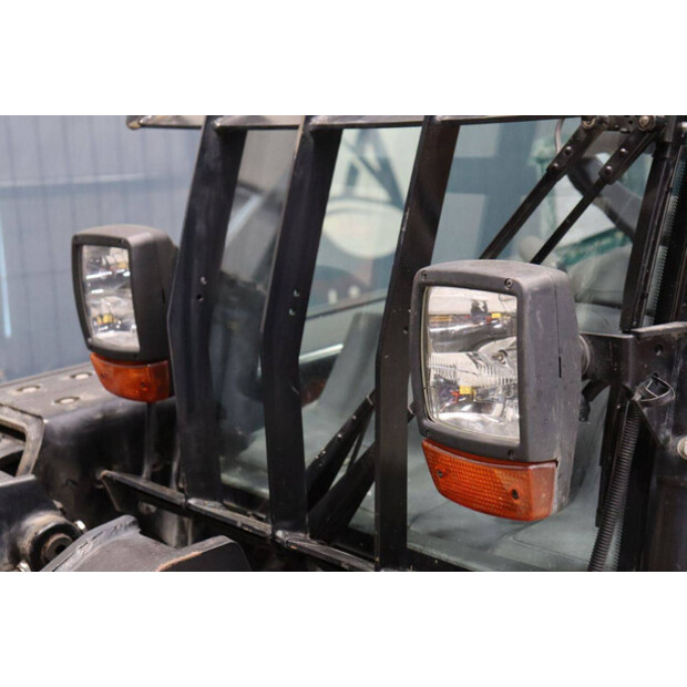 2016 جيه سي بي 35D-46809428