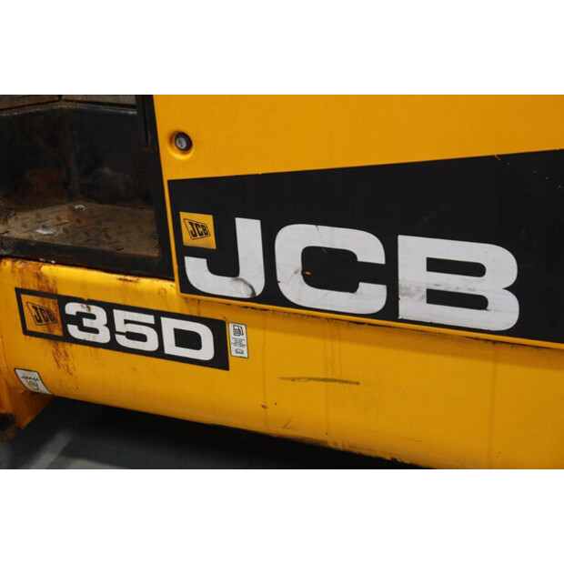 2016 جيه سي بي 35D-46809432