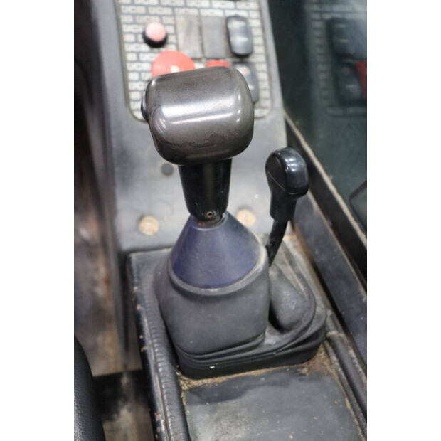 2016 جيه سي بي 35D-46809443