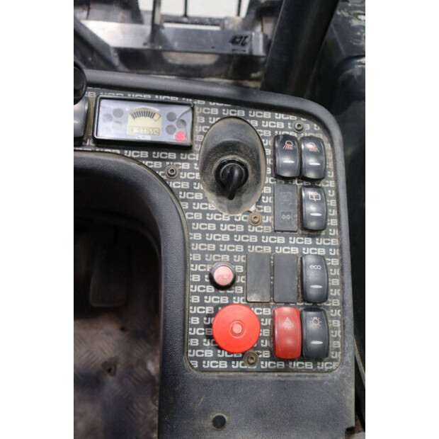 2016 جيه سي بي 35D-46809444