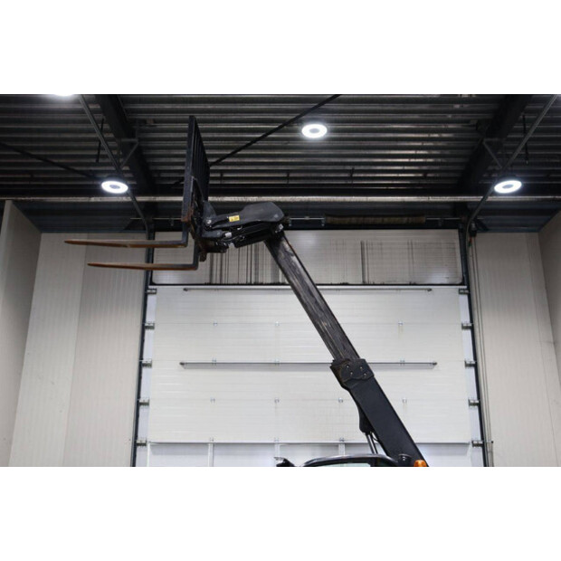 2016 جيه سي بي 35D-46809450