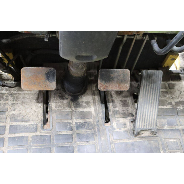 1992 TCM FG15N17t-46809488