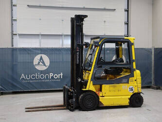 صورة ل رافعات شوكية تويوتا 25