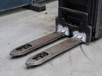 2019-linde-d12-sp-46809543