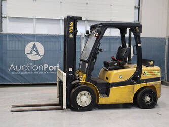 صورة ل رافعات شوكية 2011 يال GDP35VX