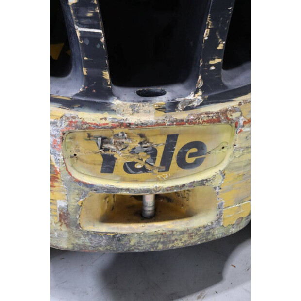 2011 يال GDP35VX-46809718