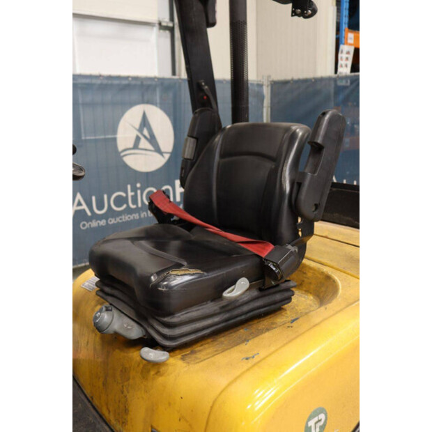 2011 يال GDP35VX-46809721