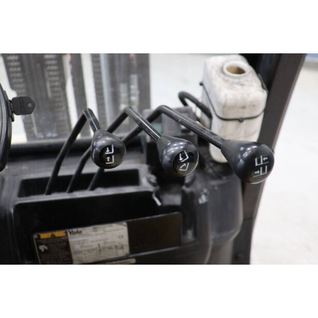 2011 يال GDP35VX-46809725