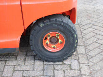 2016-linde-e40h-01-600-1447185-46809873