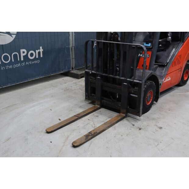 2011 Linde H25T-01-46810057