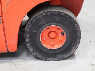 2011-linde-h25t-01-1447192-46810065