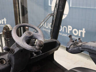 2011-linde-h25t-01-1447192-46810071