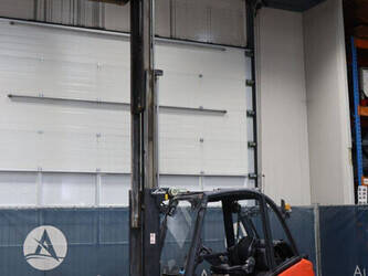 2011-linde-h25t-01-1447192-46810080