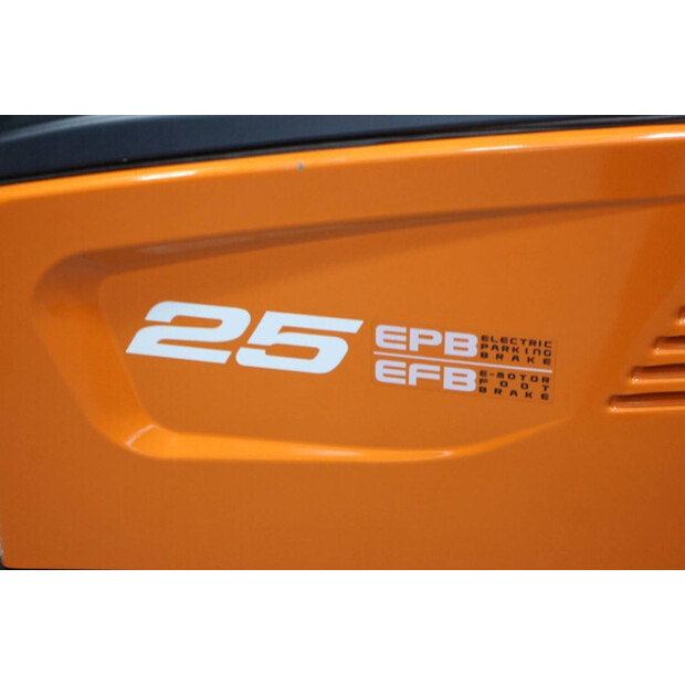 2023 دووسان B25X-7-46810328