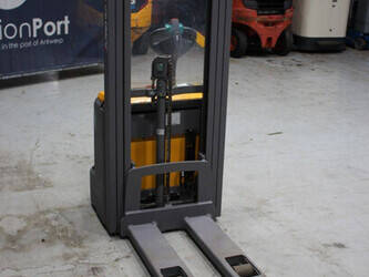 2016-jungheinrich-ejc-112-1447219-46810752