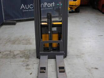 2016-jungheinrich-ejc-112-1447219-46810753