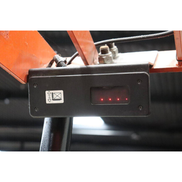 2008 BT FRE270-46810786