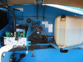 2006-genie-s-65-1447223-46810879