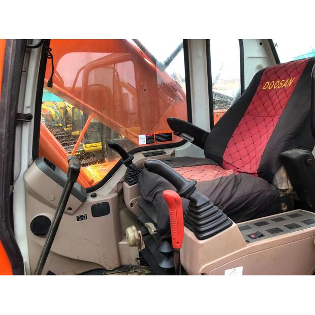 2024 Doosan DH225LC-9-46812589