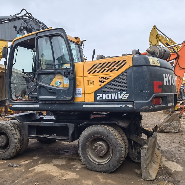 2022 Hyundai R210WVS-46812631