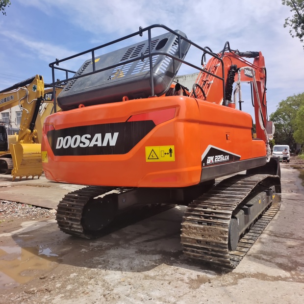 2024 Doosan DX225-46812640