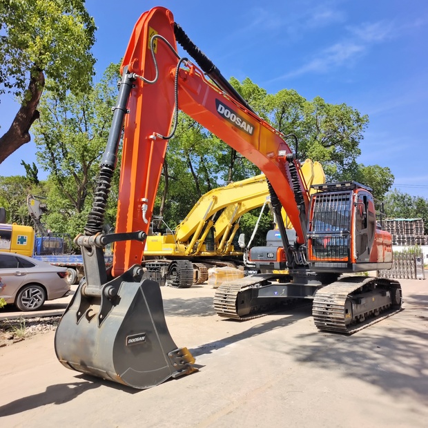 2024 Doosan DX225-46812643