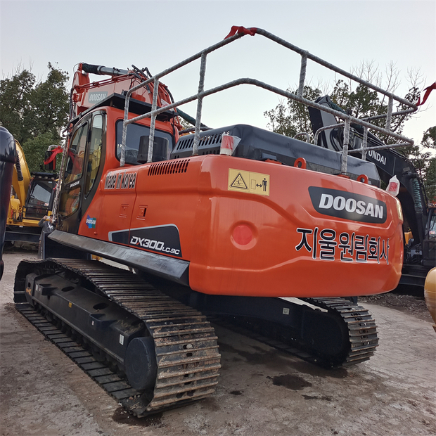 2024 Doosan DX300LC-9C-46812711