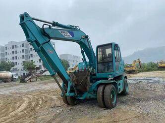 صورة ل حفارات بعجلات 2022 كوبيلكو SK100WD