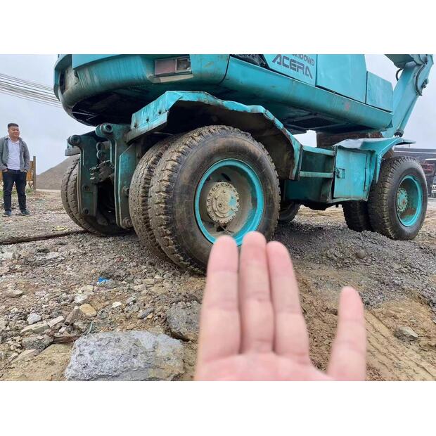 2022 كوبيلكو SK100WD-46812834