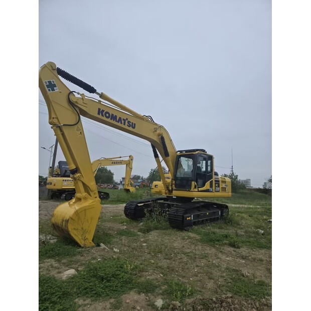 2024 كوماتسو PC220-46812888