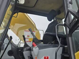 2024-komatsu-pc220-1447257-46812903