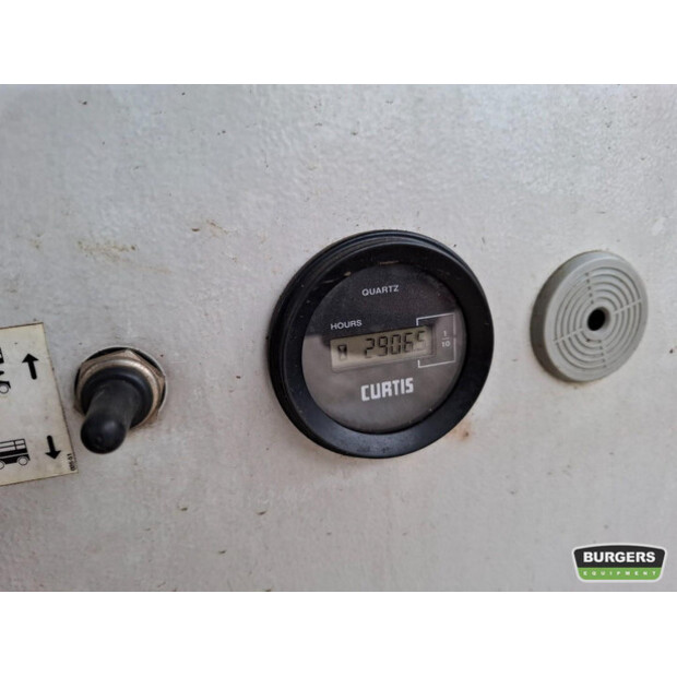 2017 Holland Lift HL220D25-46812986