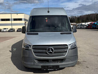2020-mercedes-benz-sprinter-1447279-46813282