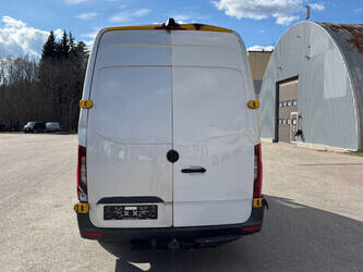 2020-mercedes-benz-sprinter-1447279-46813286