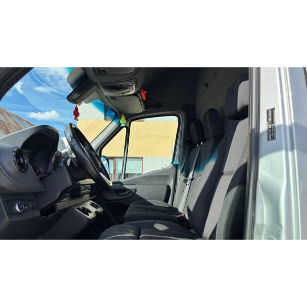 2020 Mercedes-Benz SPRINTER-46813293