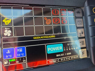 2016-fuchs-mhl331e-1271445-46813534