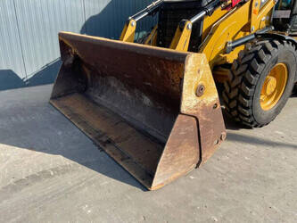 2017-caterpillar-432f2-1447286-46813566