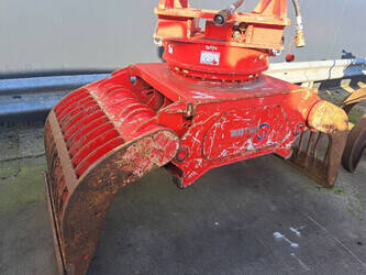 2012-fuchs-mhl-335-1403920-46813583