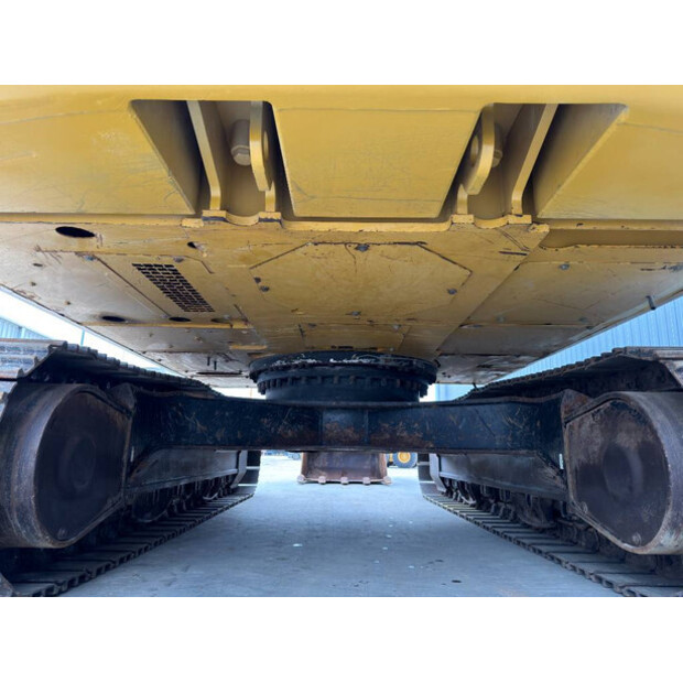 2016 Caterpillar 320FL-46813859