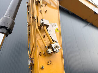 2018-caterpillar-323-1447294-46813919