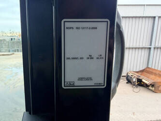 2018-caterpillar-323-1447294-46813939