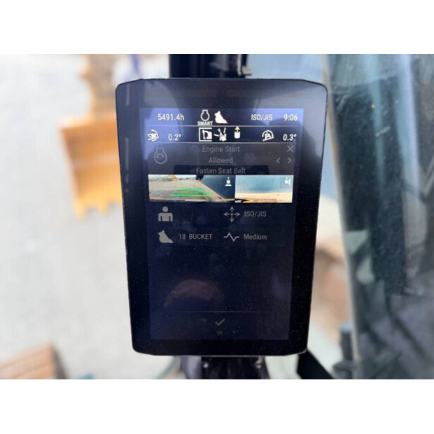 2018 Caterpillar 323-46813941