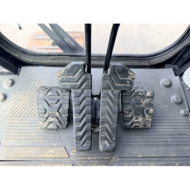 2020 Caterpillar 330-46814097