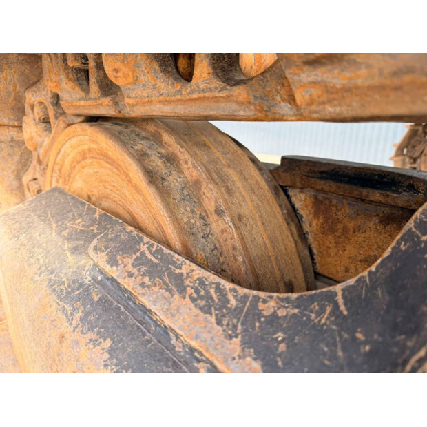 2020 Caterpillar 330-46814105