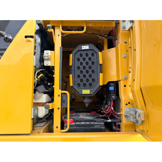 2020 Caterpillar 330-46814106