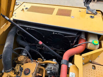 2020-caterpillar-330-1447298-46814124